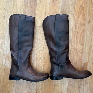 I now live in a place with warm winters and no longer have use for these boots.
